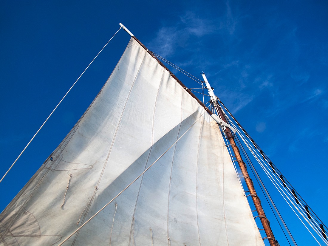 sails-sky-cable-beach