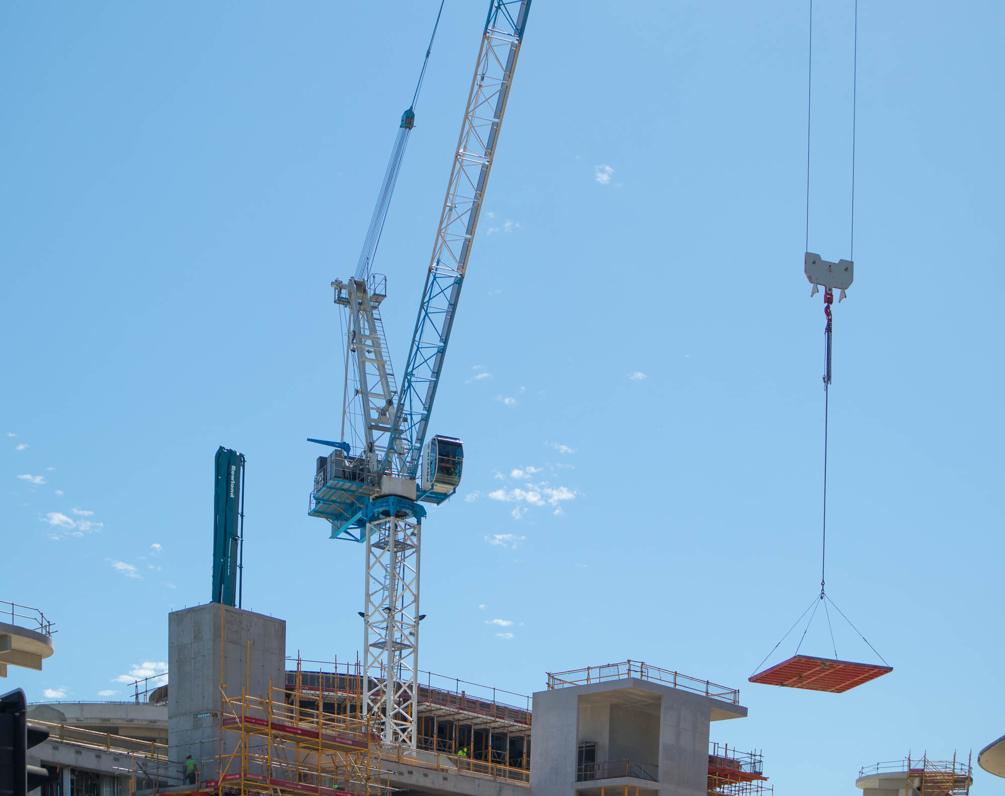 construction-tower-crane-perth