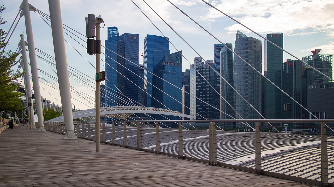 09_singapore-cityscape-skyline