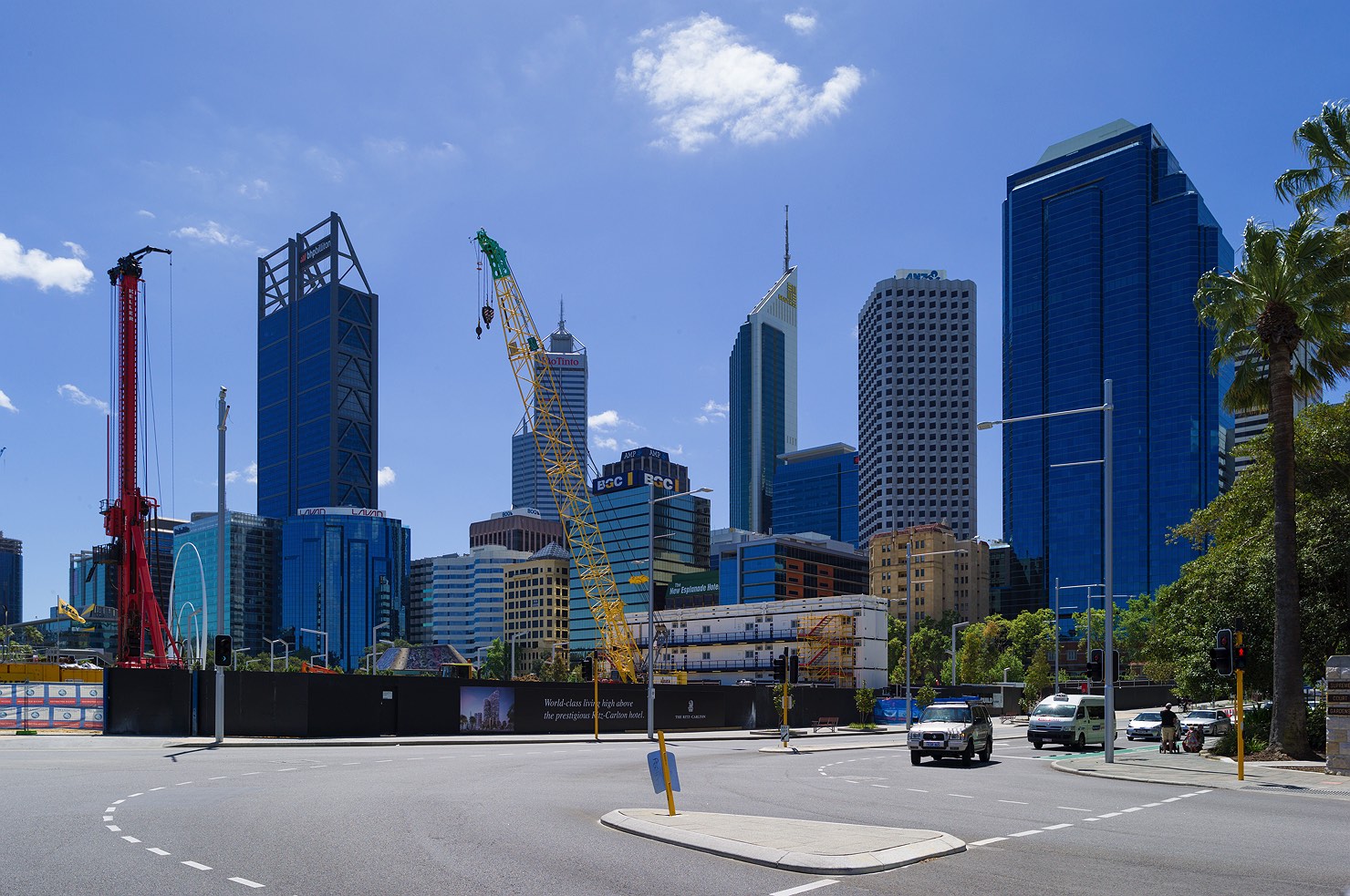 ritz-carlton-perth-elizabeth-quay-construction-street-level